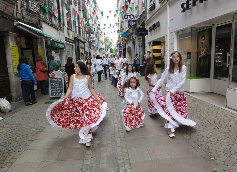 Picture 3 for Activity Bayonne: Private Guided Walking Tour