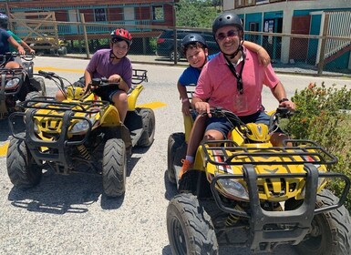 Coxen Hole: Besuch des Affen- und Faultierschutzgebiets und ATV-Tour