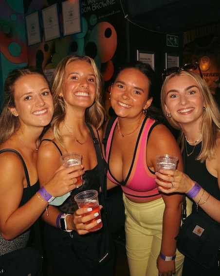 Prague: Pub Crawl with Open Bar and VIP Entry