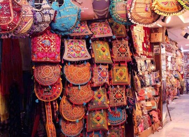 Jaipur: Exclusive Private Shopping Tour with Pick-Up & Drop