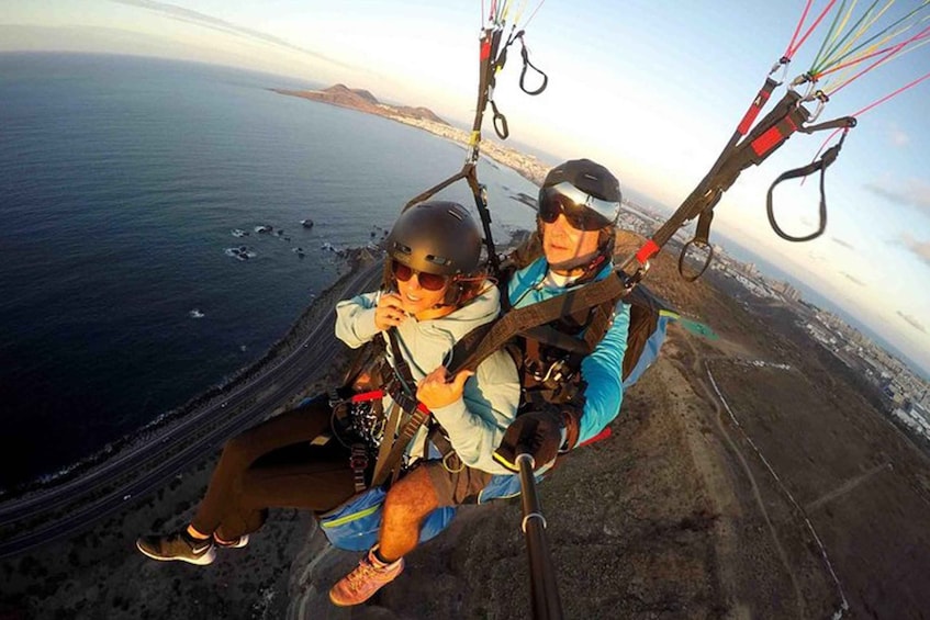 Las Palmas: Paragliding Tandem Flight with Instructor