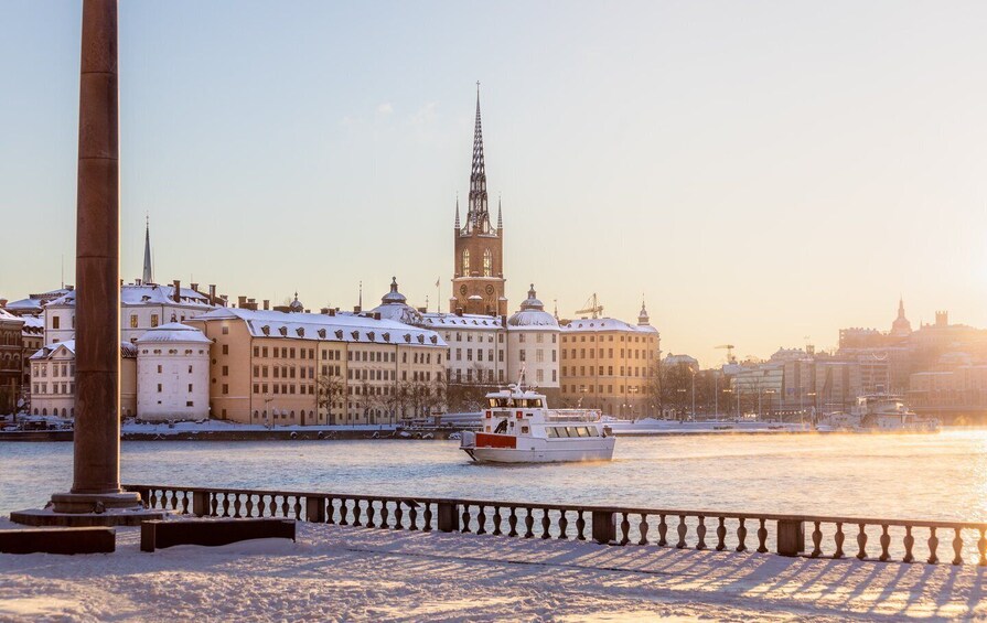 Picture 10 for Activity Golden hour photo walk in the heart of Stockholm