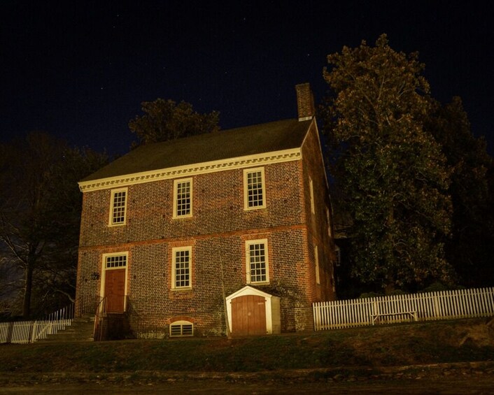 Picture 4 for Activity Williamsburg: Colonial Ghosts Ultimate Dead of Night Tour