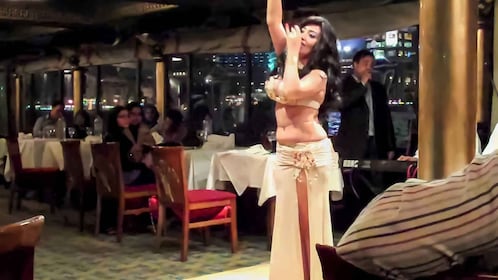 Cairo: Dinner Cruise on the Nile River with Entertainment