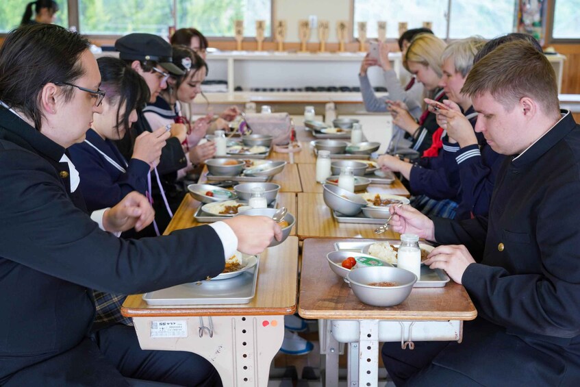 Picture 23 for Activity 【Tokyo⇄Chiba】 Japanese School Day - Kimino High School