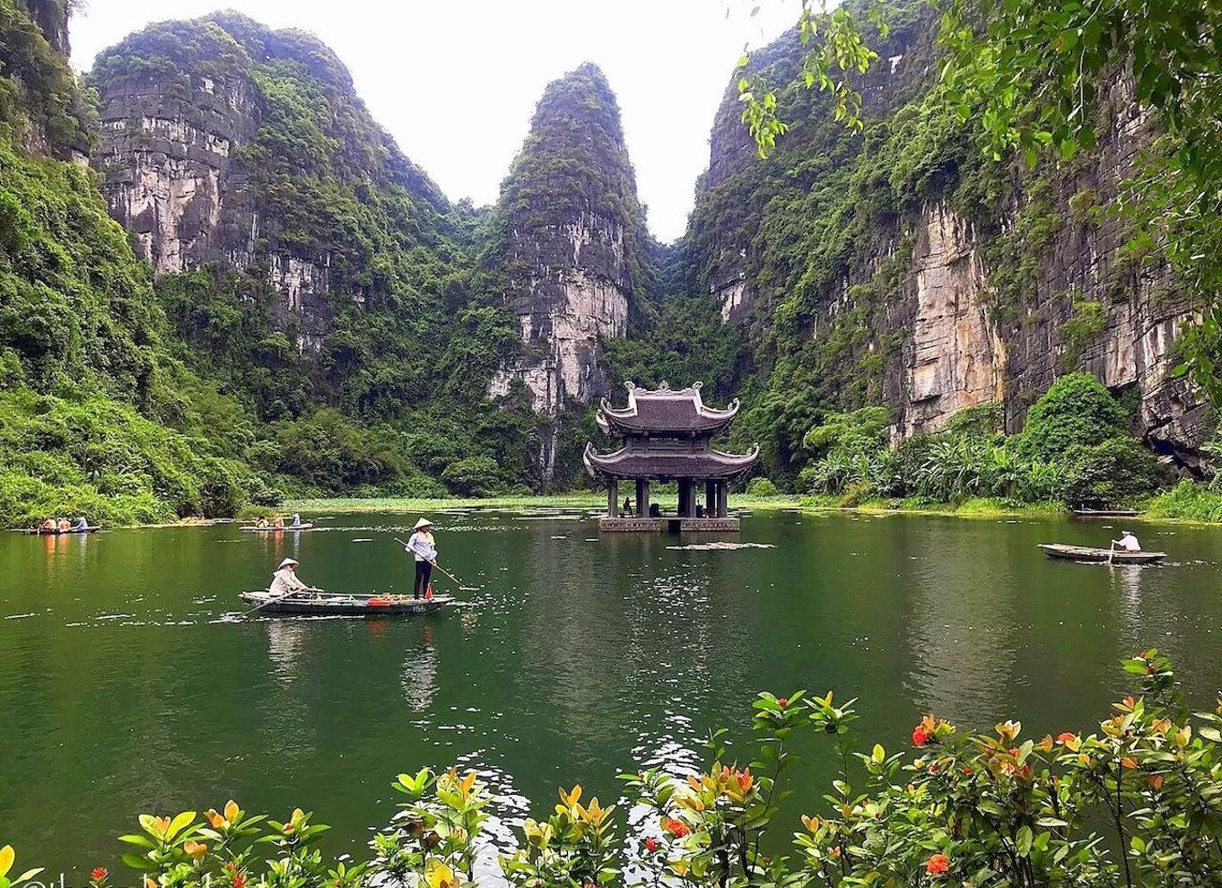 Hanoi: Ninh Binh, Bai Dinh/Hoa Lu, Trang An, & Mua Cave Tour
