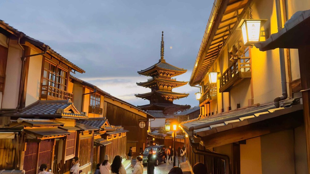 Picture 8 for Activity Ultimate Kyoto Experience: Gion, Yasaka, Temples & Secrets