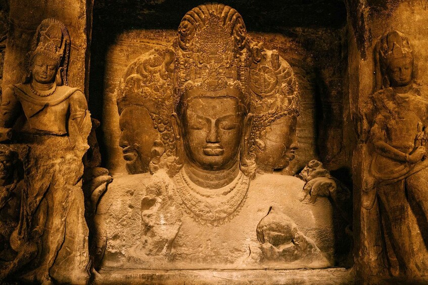 Mumbai: Elephanta Island and Elephanta Caves Guided Tour