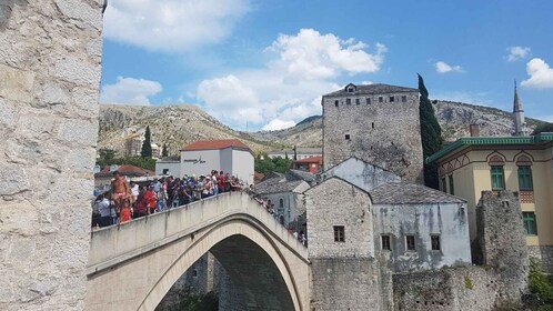 Autentisk dagstur Mostar - Kravice -Medjugorje fra Split