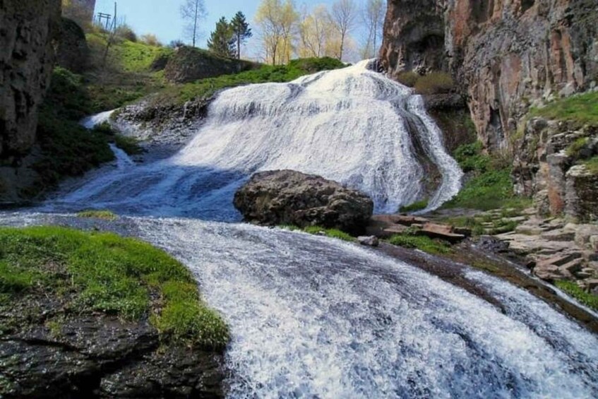 Picture 3 for Activity Private tour to Jermuk and Shaki waterfalls