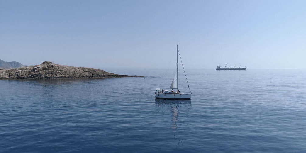 Carboneras: Cabo de Gata Caves and Los Muertos Sailing Tour