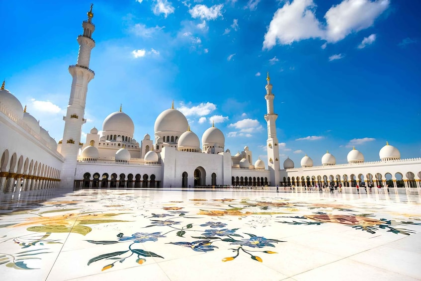 Picture 4 for Activity Abu Dhabi: Professional Photoshoot at Sheikh Zayed Mosque