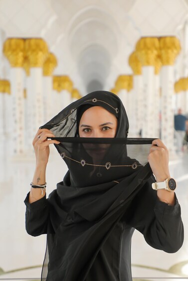 Picture 1 for Activity Abu Dhabi: Professional Photoshoot at Sheikh Zayed Mosque