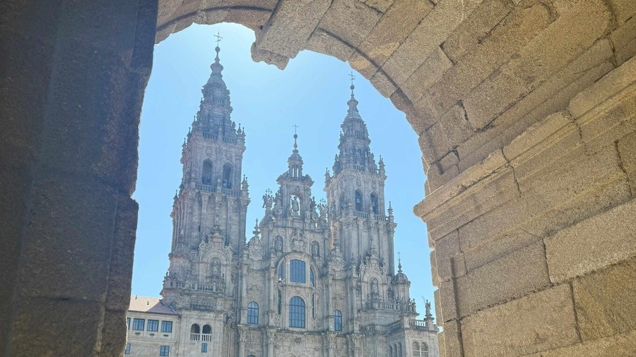 Complete Santiago Tour with tickets- Full experience in 4H