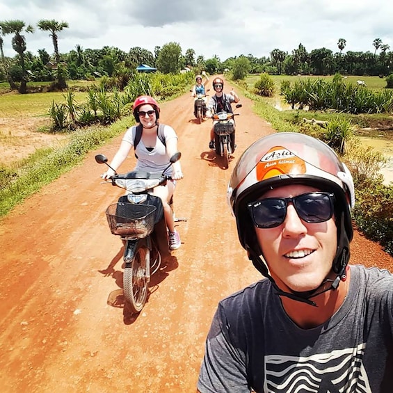 Picture 2 for Activity Siem Reap: 6-Hour Easy Rider Motorbike Tour