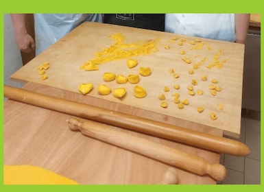 Bologna: Privat Pasta matlagningskurs med en riktig "Sfoglina"