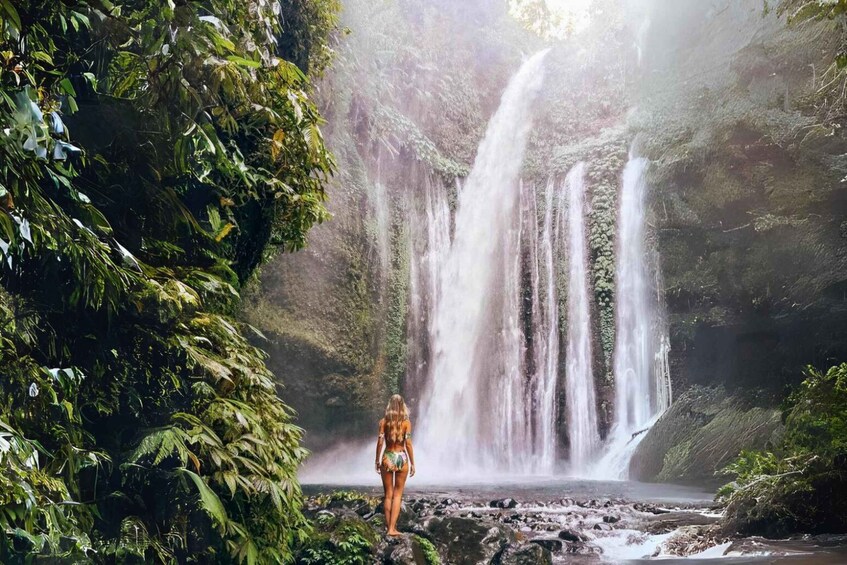 Aik Belek/Waterfalls