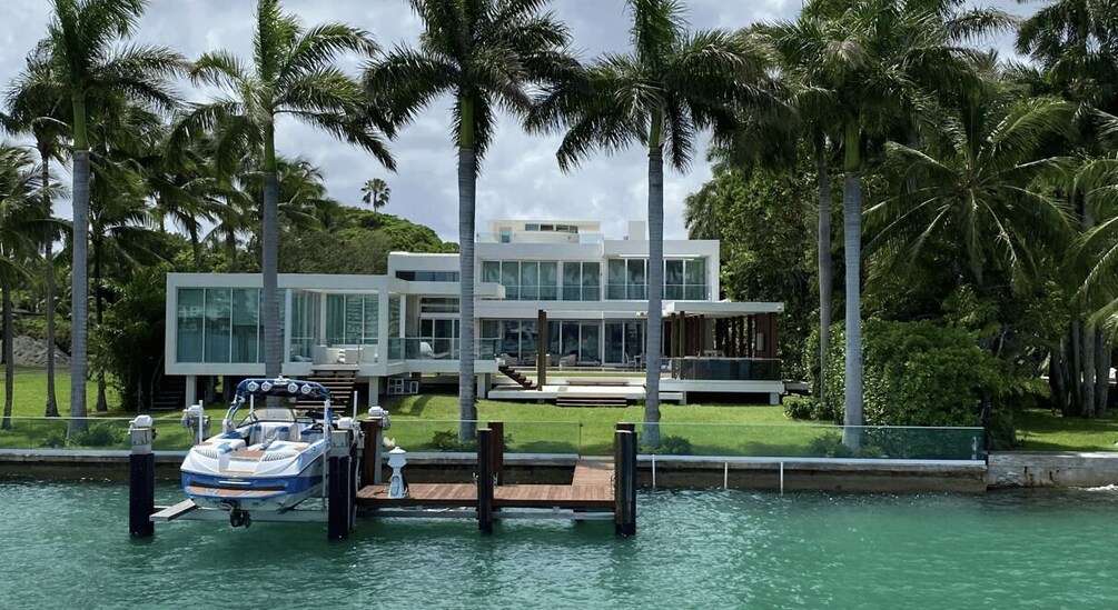 Picture 12 for Activity Miami: Iconic Celebrity Mansions and Biscayne Bay Boat Tour