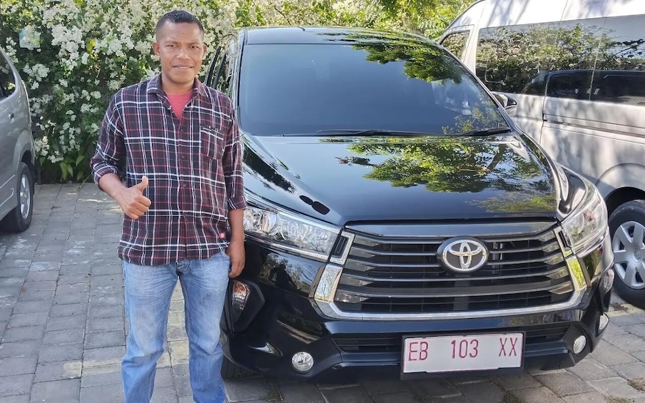 Labuan Bajo: Private Car Hire with Driver