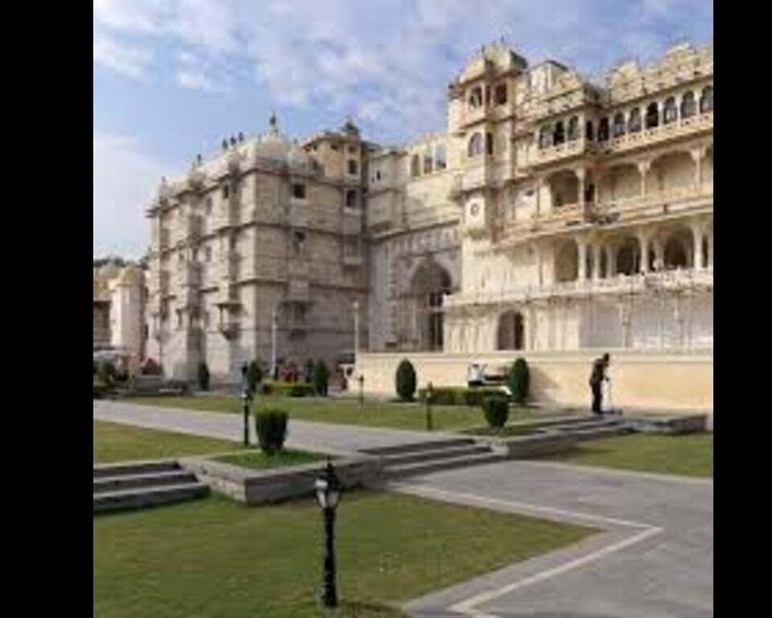 Picture 6 for Activity Udaipur,Ranakpur,Kumbhalgar same day tour