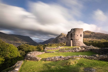 Private Snowdonia’s Mountains, Lakes & Mines Tour