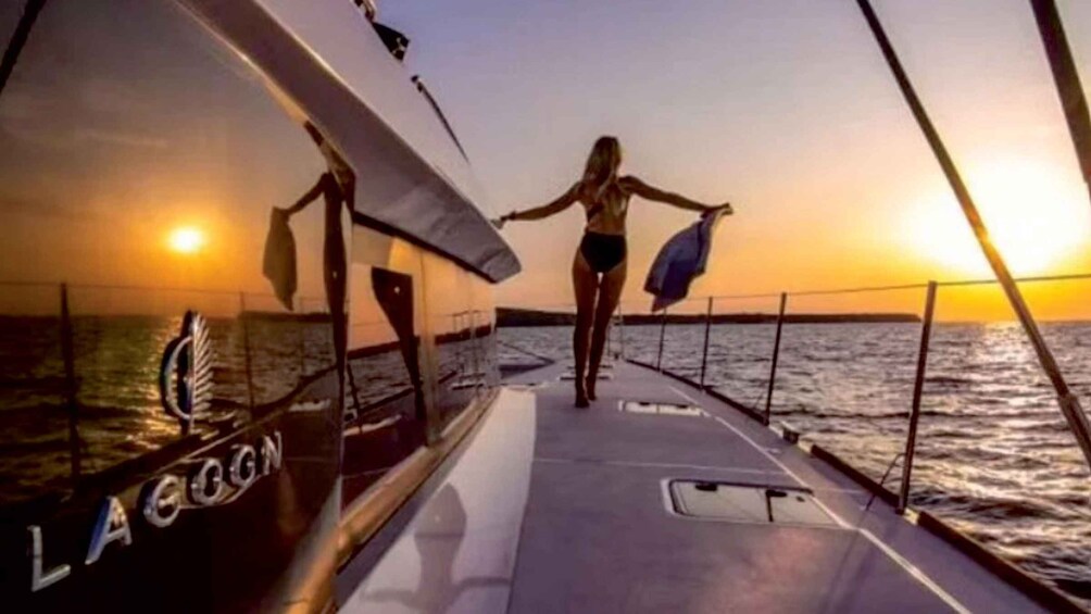 Vip Catamaran - Private Sunset Tour in Lisbon