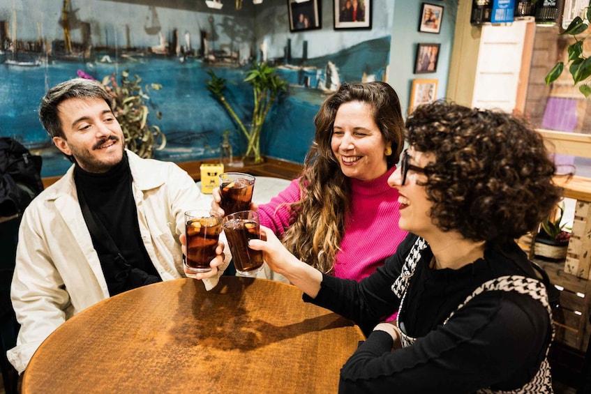 Porto Food Tour: Full Meal & Drinks with a Local