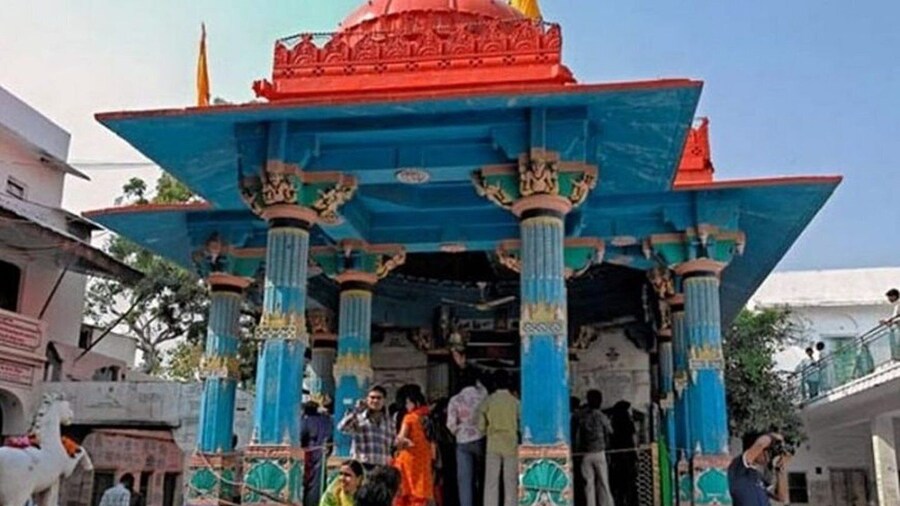 From Jodhpur : Transfer To Jaipur With Visit Pushkar
