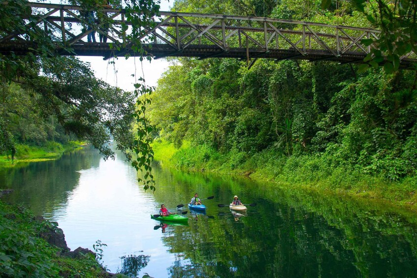 San Pedro Sula: Yojoa Lake, Waterfall, & Kayak Day Trip
