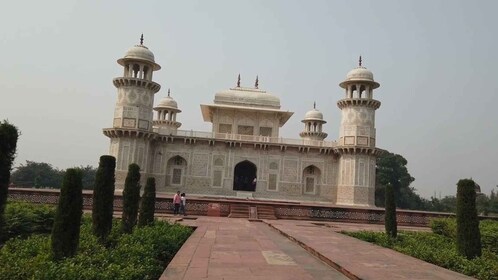 From Delhi: Ayodhya Ram Mandir with Agra Sightseeing