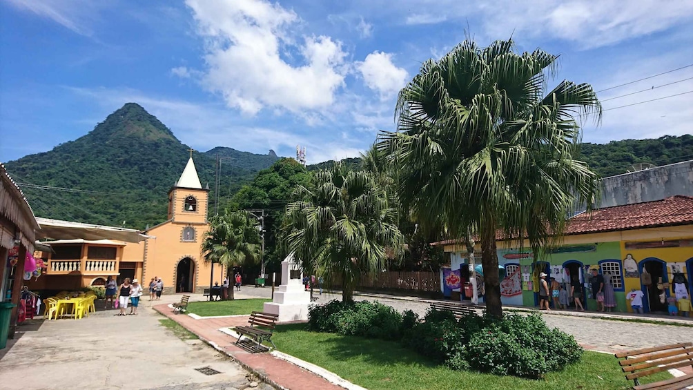 Picture 7 for Activity Ilha Grande: Private Historic Walking Tour with Natural Pool