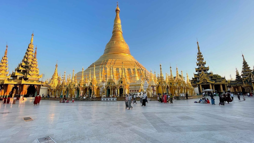 Yangon Full Day Tour with Circular Train Ride