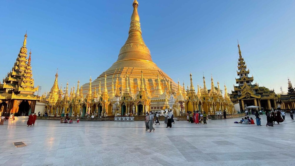 Yangon Full Day Tour with Circular Train Ride