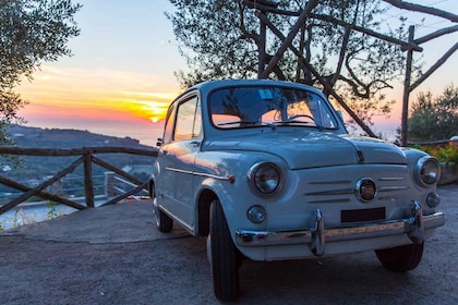 Tour privado panorámico de Nápoles en Fiat 500 o 600 Vintage