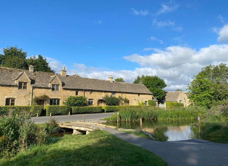 Picture 1 for Activity From London: Cotswolds Villages Guided Day Tour