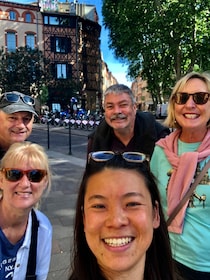 Welcome to Toulouse: Private Walking Tour with a Local