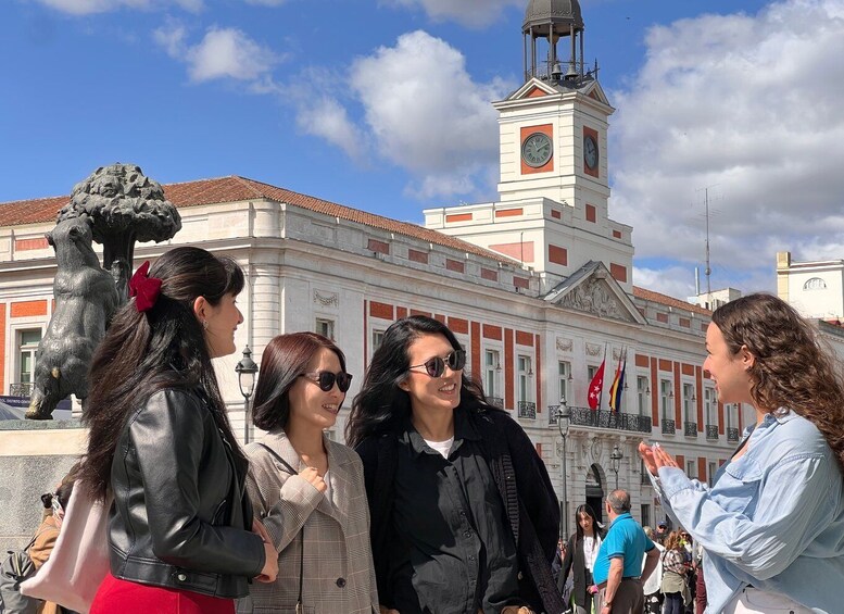 Picture 1 for Activity Madrid: Old Town Walking Tour and Flamenco Show