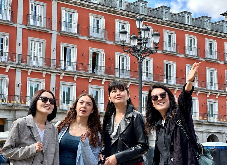 Picture 5 for Activity Madrid: Old Town Walking Tour and Flamenco Show