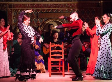 Madrid: Old Town Walking Tour and Flamenco Show