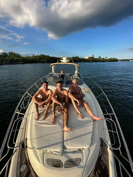 Picture 2 for Activity 2 HOURS Yacht in Miami for Up to 12 People