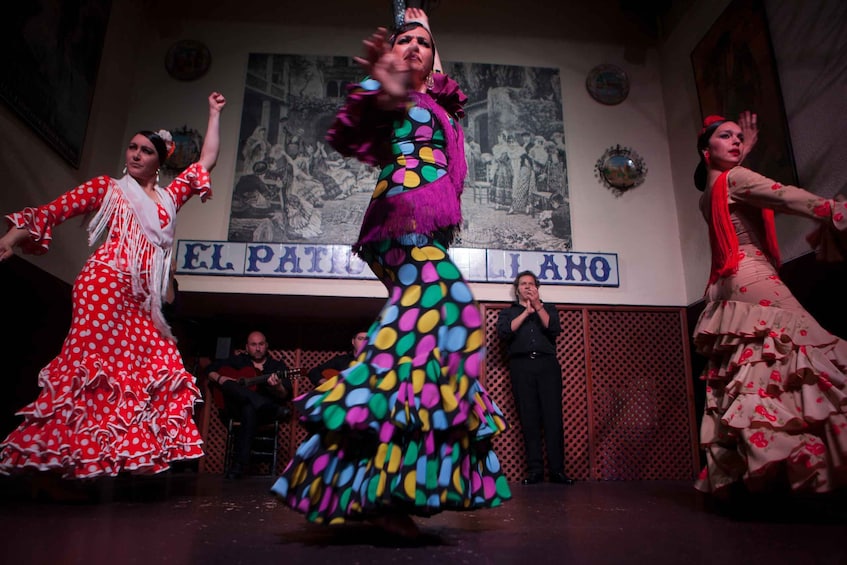 Seville: El Patio Sevillano Flamenco Show Ticket & Dinner