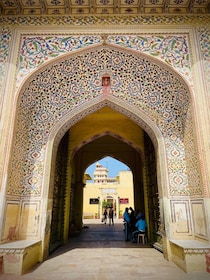 Jaipur Day Tour with Personal Tour Guide and Driver