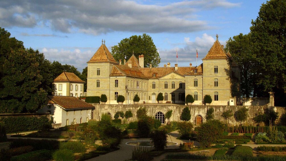 Picture 5 for Activity From Geneva Nyon Prangins Castle Garden Restaurant By E-Bike