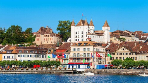 Vanaf Genève Nyon Prangins Kasteel Tuin Restaurant met de E-bike