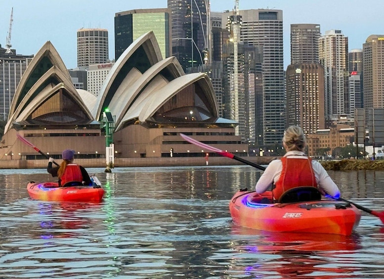 Sydney: Opera House and Harbour Guided Kayak Tour