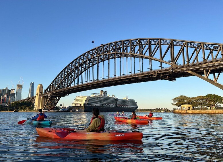 Sydney: Opera House and Harbour Guided Kayak Tour