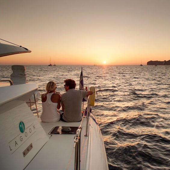 Santorini: All-Inclusive Private Luxury Catamaran Cruise