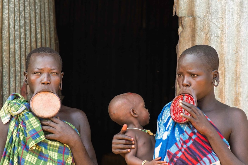 Omo valley Tour: Discover unique 0 century 🕛 tribes culture