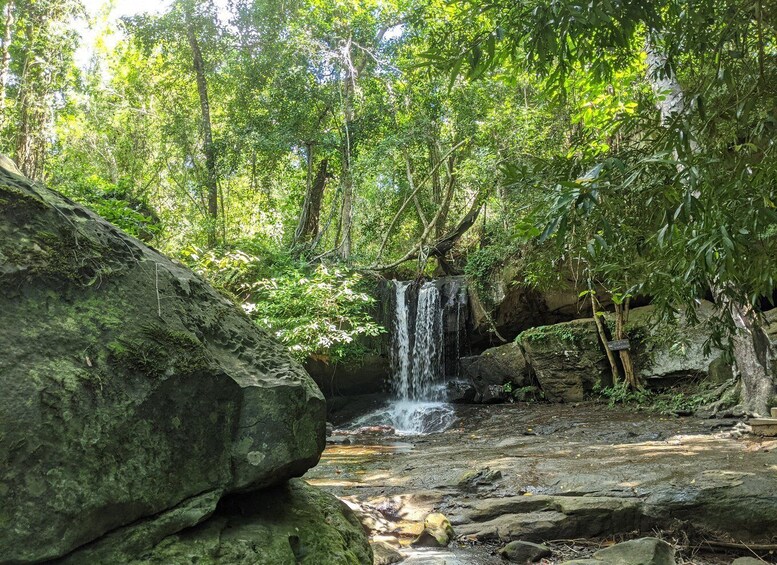 Picture 1 for Activity Private Bonteay Srey, Kbal Spean and Beng Mealear Tour