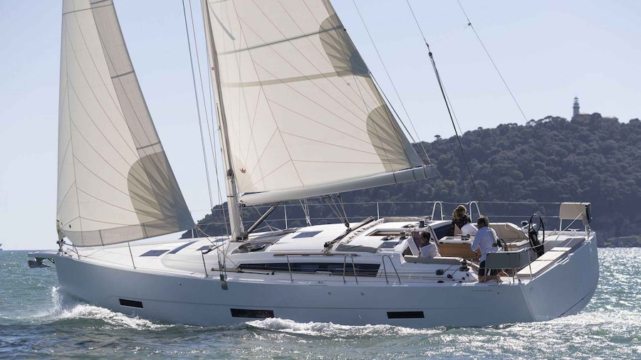 Ibiza: Midday or Sunset Sailing with Snacks and Open Bar